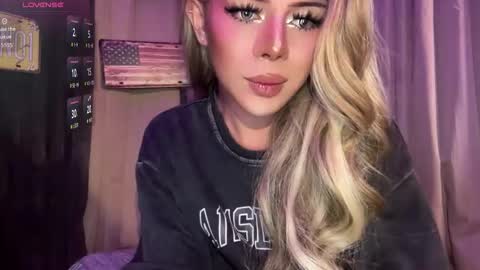 Snapshot of meetmehalfway888 chatting on 24, 2, 2026 GODDESS OF ALL GODDESSES online show from 24, 2, 2026