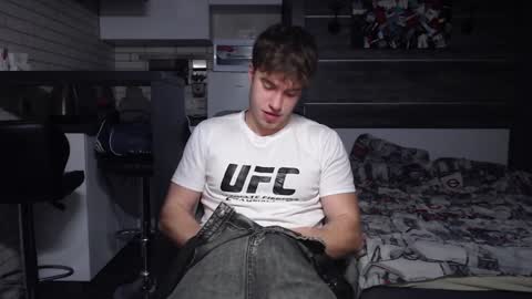 Snapshot of megamaxxxl chatting on 17, 12, 2024 Max online show from 17, 12, 2024