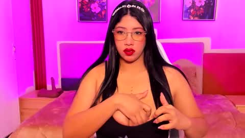 Snapshot of megan_bigboobs3 chatting on 5, 11, 2025 Megan online show from 5, 11, 2025