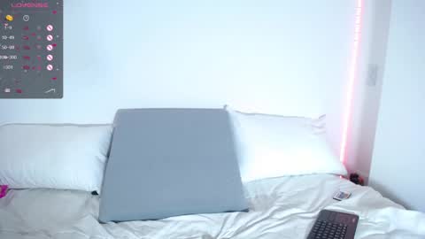 Snapshot of megan_bluee_ chatting on 11, 12, 2024 Megan Bluee online show from 11, 12, 2024