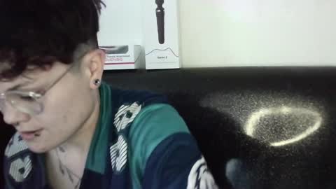 Megan and sophi online show from 10, 3, 2025