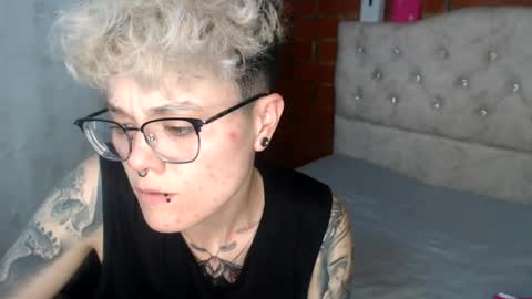 Megan and sophi online show from 23, 7, 2026