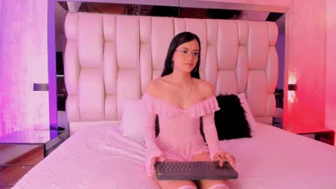 Megan  online show from 8, 4, 2026