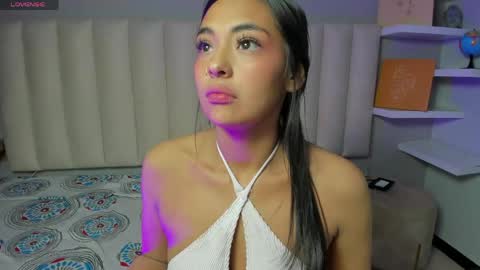 Snapshot of megan_moore__ chatting on 9, 5, 2026 online show from 9, 5, 2026