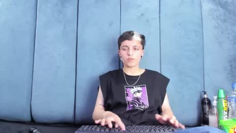 megan_thompsonn_ online show from 15, 4, 2026