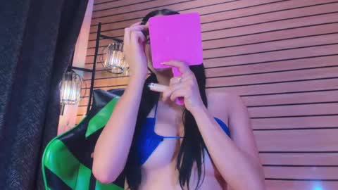 megan_vixenx online show from 27, 4, 2026