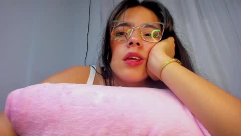 Snapshot of megan_vwv chatting on 3, 12, 2024 megan online show from 3, 12, 2024