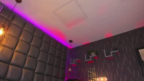 Megan online show from 10, 4, 2026