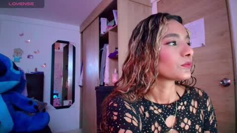 M E G A N   online show from 8, 4, 2026