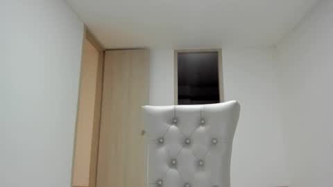 Snapshot of meganmir1 chatting on 1, 11, 2025 meganmir1 online show from 1, 11, 2025