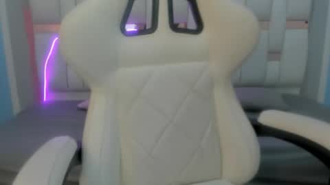 Snapshot of meganqueen2 chatting on 4, 2, 2026 Megan Queen online show from 4, 2, 2026