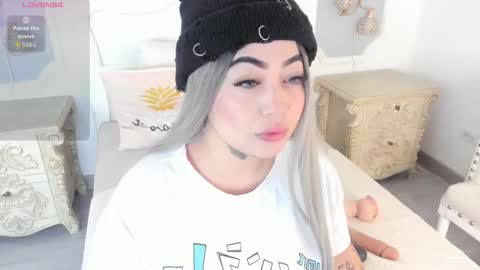 Snapshot of meganstar__ chatting on 14, 10, 2025 Megan online show from 14, 10, 2025