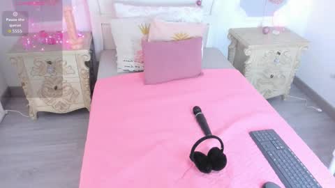 Snapshot of meganstar__ chatting on 25, 11, 2025 Megan online show from 25, 11, 2025