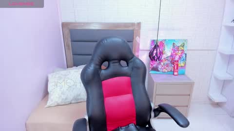 Snapshot of meganzarick chatting on 25, 10, 2025 M E G A N online show from 25, 10, 2025