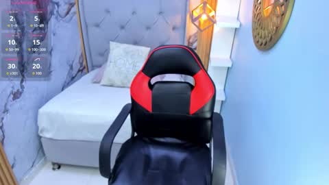 Snapshot of meganzarick chatting on 12, 11, 2025 M E G A N online show from 12, 11, 2025