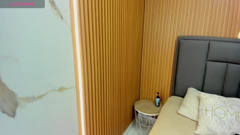 Snapshot of meganzarick chatting on 15, 11, 2025 M E G A N online show from 15, 11, 2025