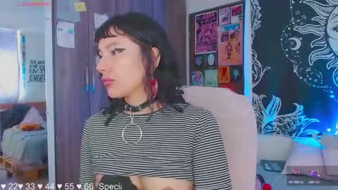 Melissa  -  -  Please help me to reach 100 thumbs up online show from 9, 11, 2025