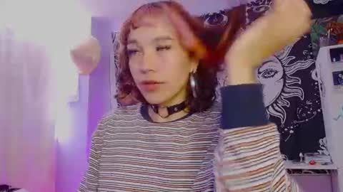 Snapshot of mel_dahlia chatting on 18, 7, 2026 Melissa - - Please help me to reach 100 thumbs up online show from 18, 7, 2026