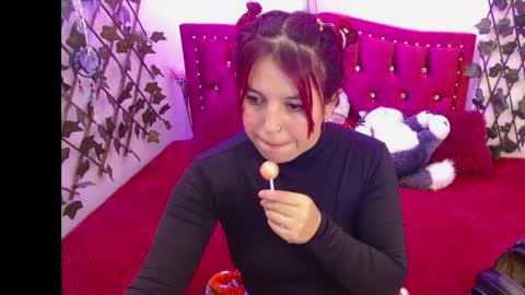 Snapshot of melani_cute01 chatting on 29, 4, 2026 melani_cute01 online show from 29, 4, 2026