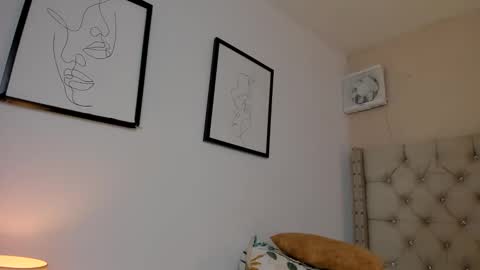 melania_xtreme online show from 10, 4, 2026