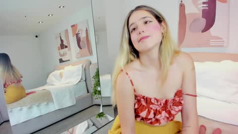 Melanie Baez online show from 3, 2, 2025