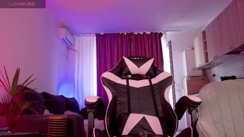 Snapshot of melanie_way chatting on 15, 7, 2026 melanie_way online show from 15, 7, 2026