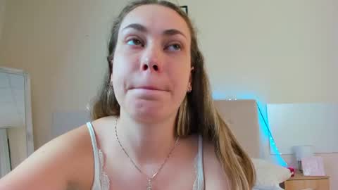 Snapshot of melaniecutys chatting on 31, 7, 2026 Melania online show from 31, 7, 2026