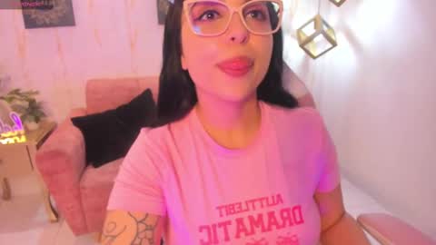 Snapshot of melaniegrayx chatting on 5, 3, 2025 melaniegrayx online show from 5, 3, 2025