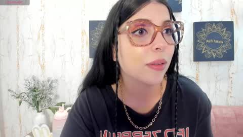Snapshot of melaniegrayx chatting on 7, 3, 2025 melaniegrayx online show from 7, 3, 2025