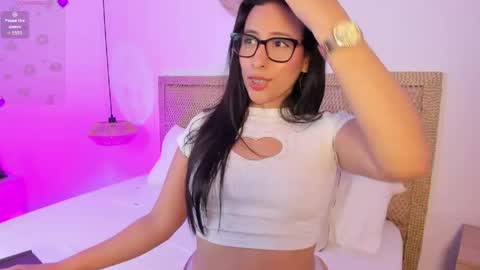 melaniejeann_ online show from 15, 5, 2026