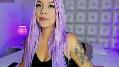 Melanie Roux online show from 30, 1, 2025