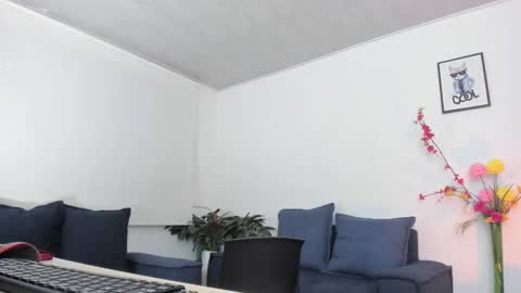 Snapshot of melaniie_roussel chatting on 22, 10, 2025 melaniie_roussel online show from 22, 10, 2025