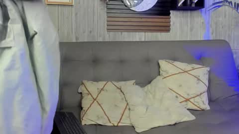 Melany online show from 4, 11, 2025