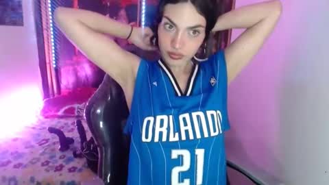 melhiza online show from 4, 3, 2025