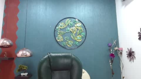 Snapshot of melika_sweet chatting on 2, 2, 2025 eli online show from 2, 2, 2025