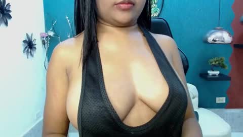 Snapshot of melika_sweet chatting on 11, 3, 2025 eli online show from 11, 3, 2025