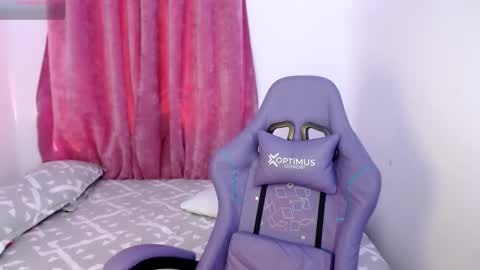 melinna706702 online show from 17, 9, 2025