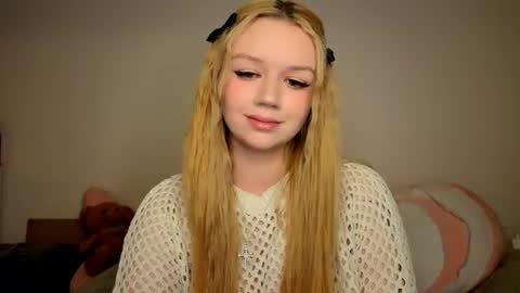 Snapshot of meliss_ss chatting on 18, 6, 2026 Mel or Lissa 3 Welcome here online show from 18, 6, 2026