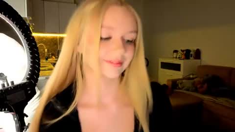 Snapshot of meliss_ss chatting on 3, 7, 2026 Mel or Lissa 3 Welcome here online show from 3, 7, 2026
