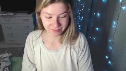 Melissa  Ray online show from 13, 1, 2025