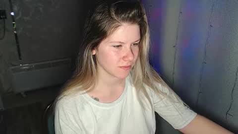 Melissa  Ray online show from 9, 2, 2025