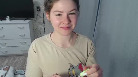 Melissa  Ray online show from 12, 2, 2025