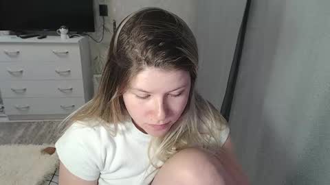 Melissa  Ray online show from 1, 3, 2025