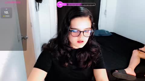 Snapshot of melissa_and_dany chatting on 25, 12, 2024 Melissas Corner online show from 25, 12, 2024