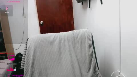 Snapshot of melissa_and_dany chatting on 12, 11, 2025 Melissas Corner online show from 12, 11, 2025