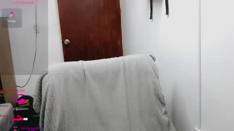 Snapshot of melissa_and_dany chatting on 19, 11, 2025 Melissas Corner online show from 19, 11, 2025