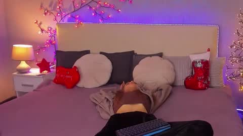 Snapshot of melissacrayzy chatting on 14, 12, 2025 MelissaCrayzy online show from 14, 12, 2025