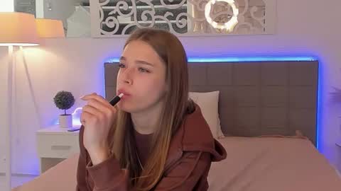 Snapshot of melissacrayzy chatting on 4, 4, 2026 MelissaCrayzy online show from 4, 4, 2026