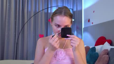 Snapshot of melissamelrey chatting on 19, 7, 2026 MelissaBerry online show from 19, 7, 2026