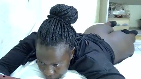 mellanine_ebony online show from 1, 12, 2025
